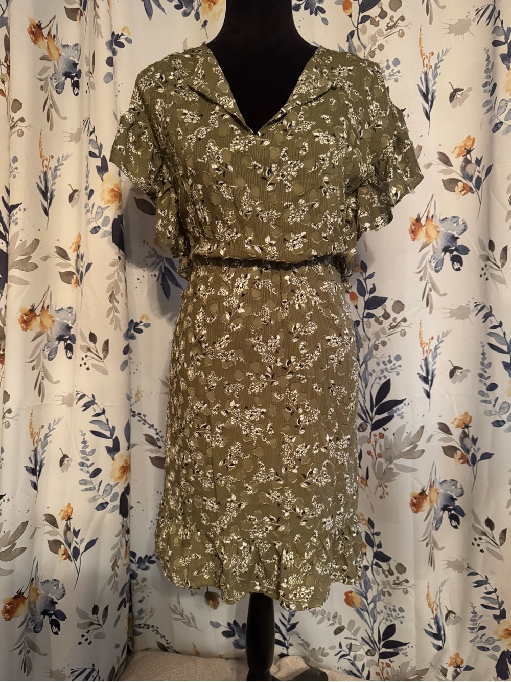 Ann Taylor Olive Green Floral Ruffle Dress Size Small B 10